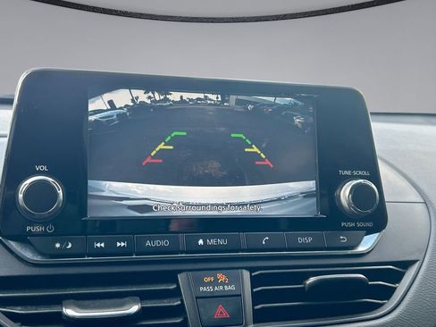 Used 2023 Nissan Altima 2.5 S FWD image 24