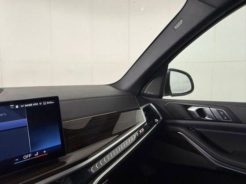 Used 2025 BMW X5 sDrive40i w/ Premium Package image 12