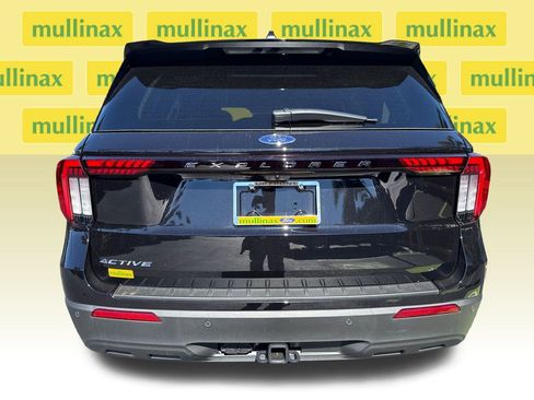 New 2026 Ford Explorer Active image 13