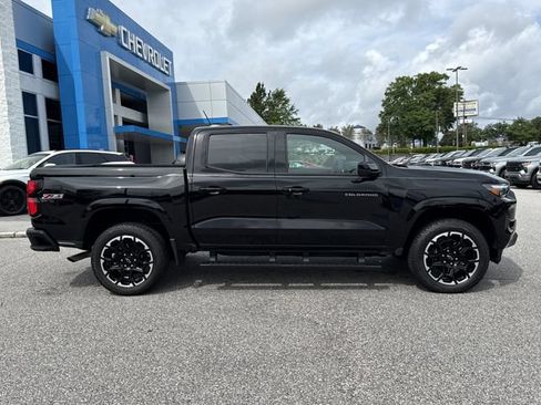 Used 2026 Chevrolet Colorado Z71 w/ Technology Package AWD/4WD image 2