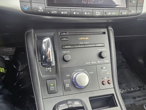 Used 2013 Lexus CT 200h 200h image 25