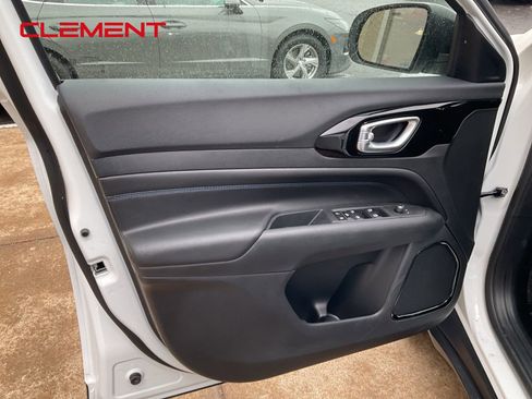 New 2026 Jeep Compass Latitude image 15