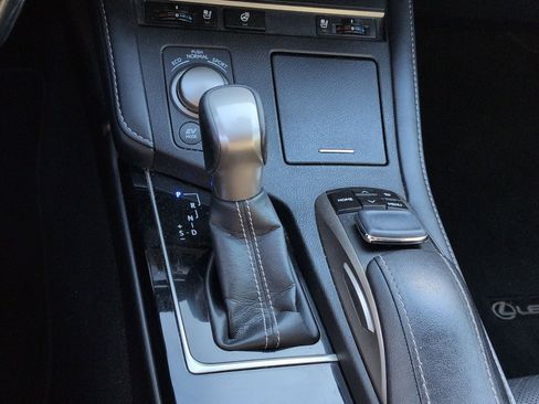 Used 2018 Lexus ES 300h w/ Navigation Package FWD image 26