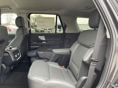 New 2026 Ford Expedition Active image 38