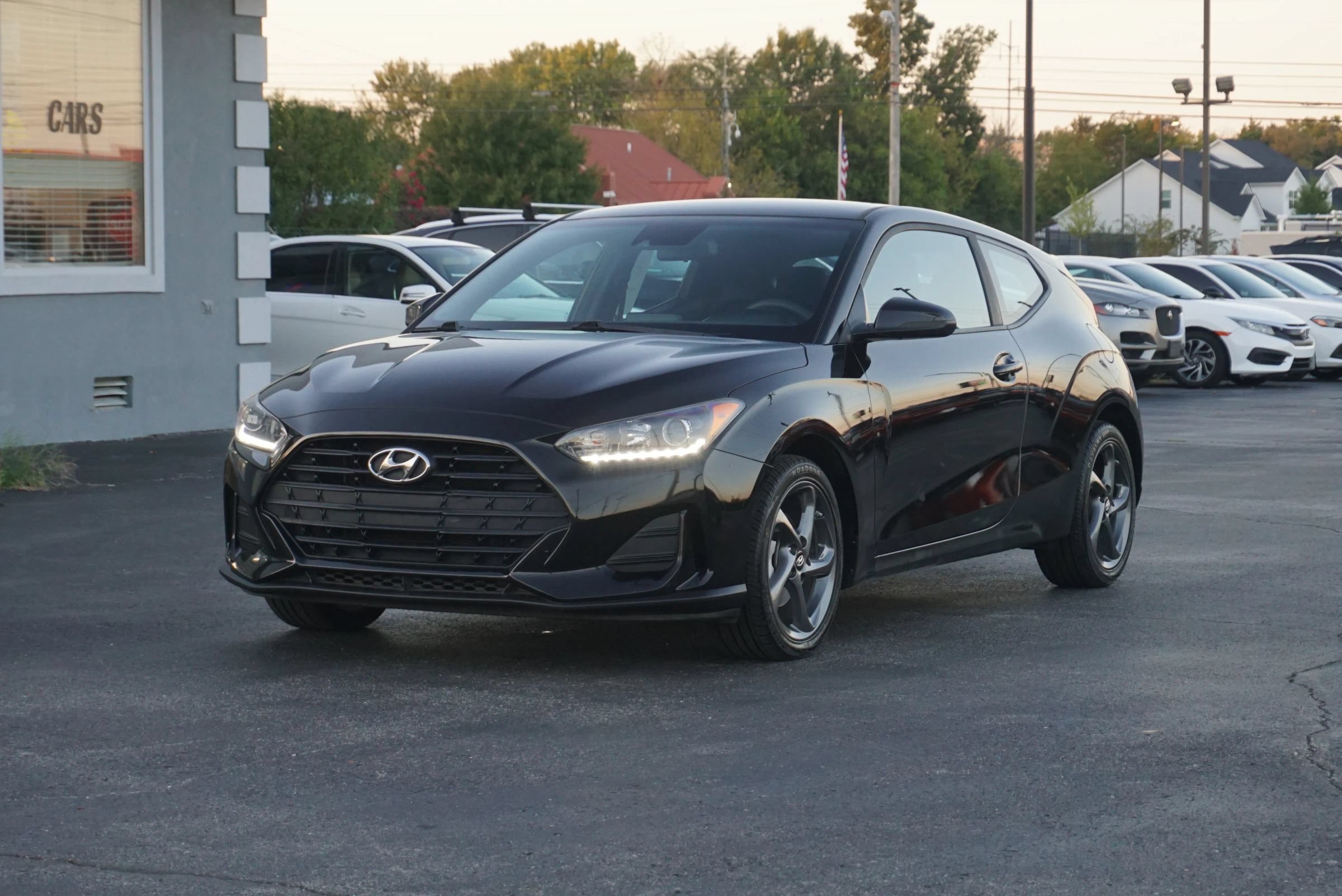 Used 2019 Hyundai Veloster 2.0 FWD image 1