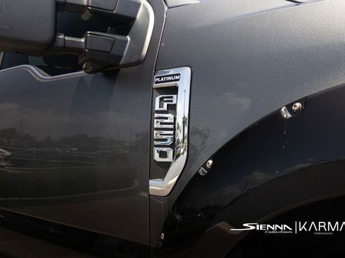 Used 2018 Ford F250 Platinum w/ Platinum Ultimate Package image 8