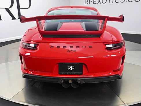 Used 2018 Porsche 911 GT3 RWD image 14