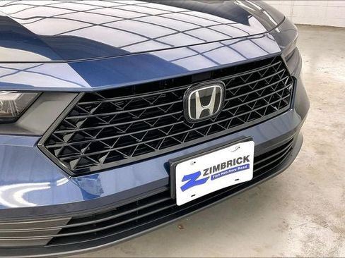 Certified 2024 Honda Accord EX image 31