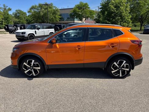 Used 2020 Nissan Rogue Sport SL AWD/4WD image 2