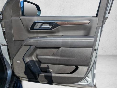 Used 2025 Chevrolet Tahoe Premier image 26