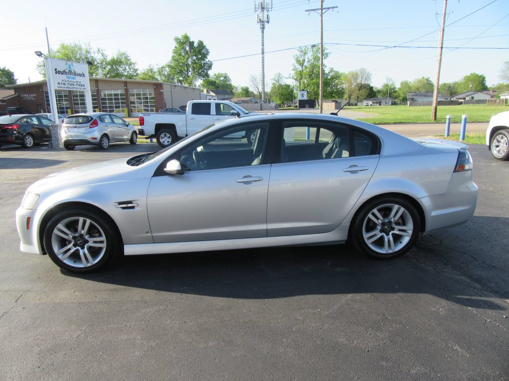 Used 2009 Pontiac G8 w/ Premium Package RWD image 5
