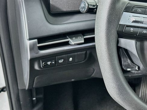 Used 2025 Hyundai Tucson SEL FWD image 17