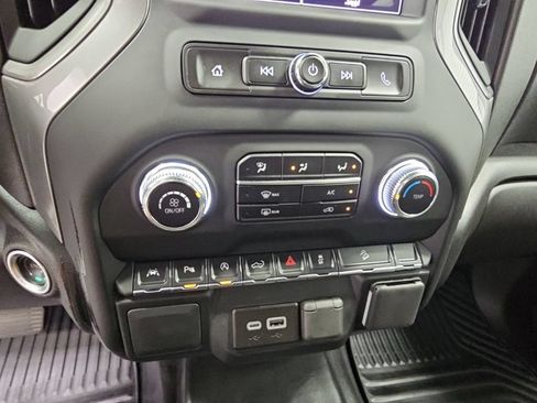 Used 2024 GMC Sierra 1500 Pro w/ Pro Value Package AWD/4WD image 18