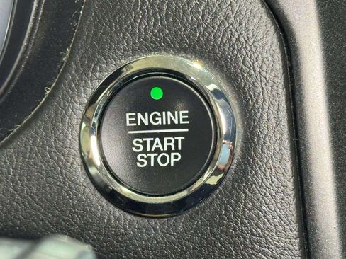 Used 2017 Ford Fusion Titanium AWD/4WD image 12