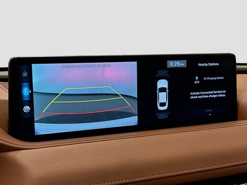 Used 2024 Genesis G80 image 23