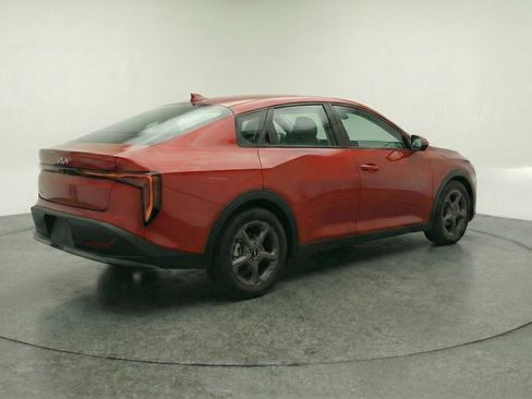 Used 2025 Kia K4 LXS image 9