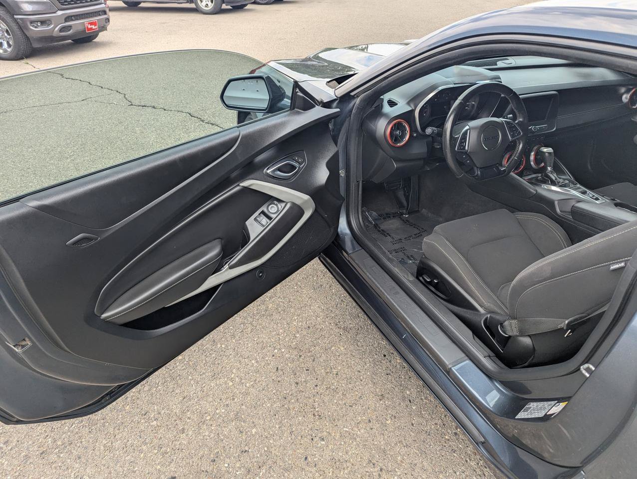 Used 2020 Chevrolet Camaro LT RWD image 9