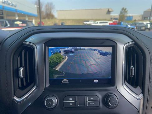 Used 2022 Chevrolet Silverado 1500 LT Trail Boss image 18