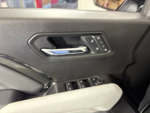 Used 2026 GMC Canyon AT4X AWD/4WD image 25