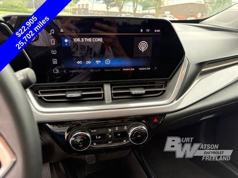 Used 2025 Chevrolet Trax ACTIV w/ Driver Confidence Package FWD image 23
