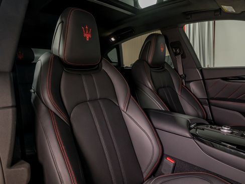Used 2024 Maserati Levante GT Ultima image 26