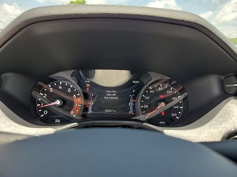 Used 2025 Jeep Compass Latitude AWD/4WD image 22