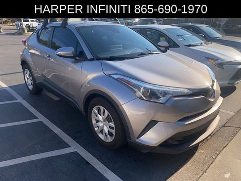 Used 2019 Toyota C-HR LE image 4