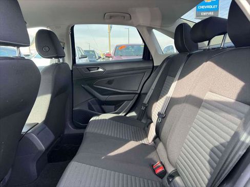 Used 2022 Volkswagen Jetta S image 11