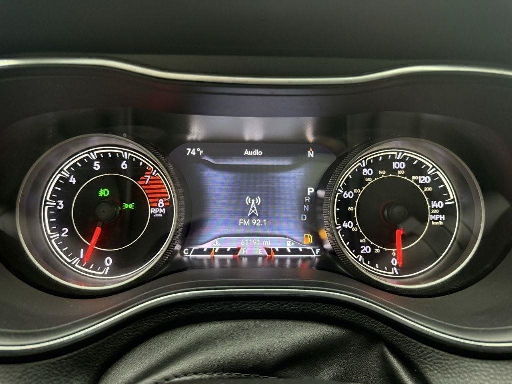 Used 2019 Jeep Cherokee Limited AWD/4WD image 16