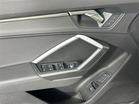 Used 2023 Audi Q3 2.0T Premium w/ Black Optic Sport Package image 24