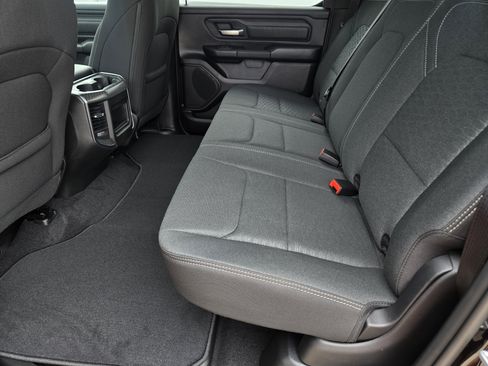 New 2026 RAM 1500 Express AWD/4WD image 19