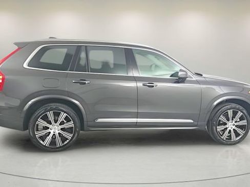 Used 2025 Volvo XC90 B6 Ultra w/ Protection Package Premier AWD/4WD image 8