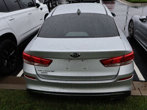 Used 2019 Kia Optima LX FWD image 12