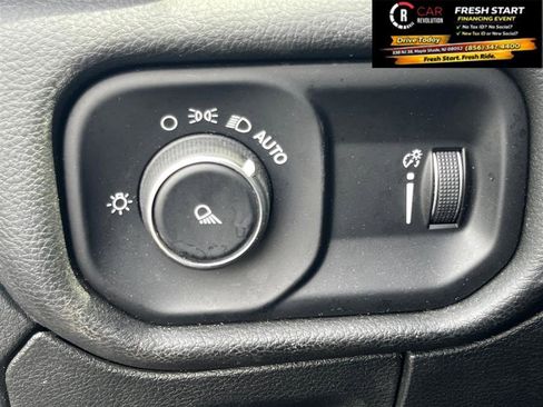 Used 2024 RAM 1500 Laramie image 26