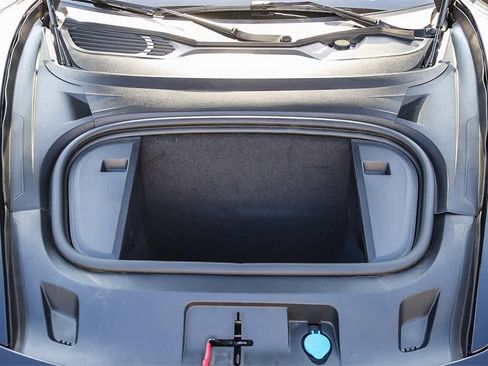 Used 2022 Porsche Taycan 4S image 24