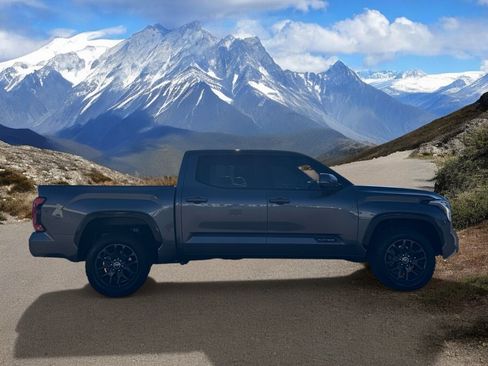 Used 2023 Toyota Tundra Platinum AWD/4WD image 6