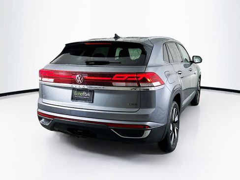 Used 2025 Volkswagen Atlas Cross Sport SE image 9