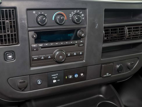 Used 2017 Chevrolet Express 2500 LS image 25