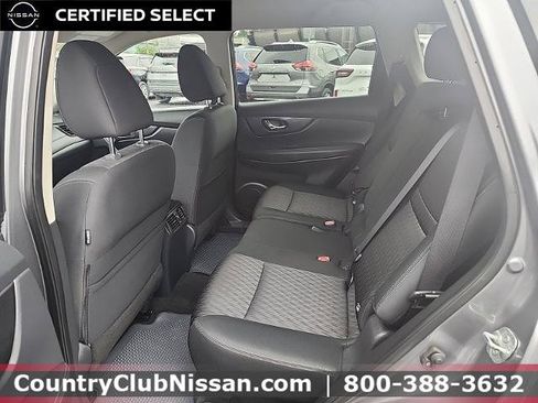 Certified 2018 Nissan Rogue SV AWD/4WD image 15