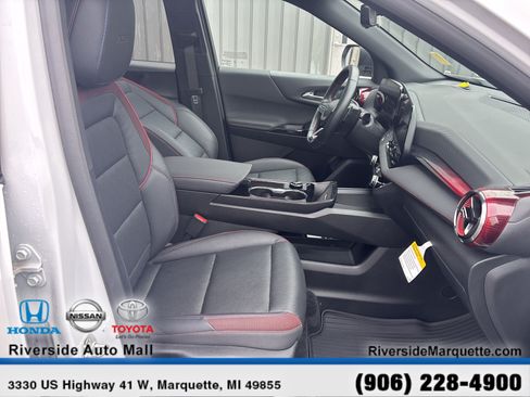 Used 2025 Chevrolet Equinox RS w/ Safety and Technology Package AWD/4WD image 28