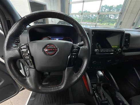 Used 2022 Nissan Frontier Pro-X RWD image 14
