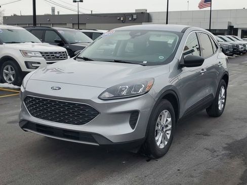 Certified 2022 Ford Escape SE w/ Convenience Package image 2