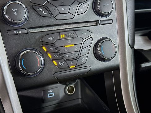 Used 2018 Ford Fusion S image 23