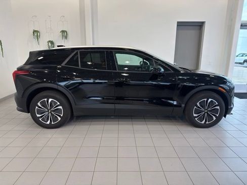 Used 2024 Chevrolet Blazer EV LT AWD/4WD image 36
