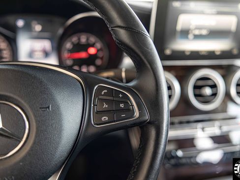 Used 2017 Mercedes-Benz GLC 300 4MATIC w/ Premium 2 Package image 11