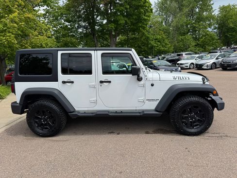 Used 2017 Jeep Wrangler Unlimited Sport AWD/4WD image 8
