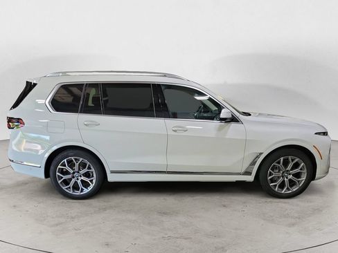 Used 2025 BMW X7 xDrive40i AWD/4WD image 6