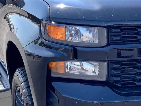 Used 2021 Chevrolet Silverado 1500 Custom Trail Boss AWD/4WD image 28