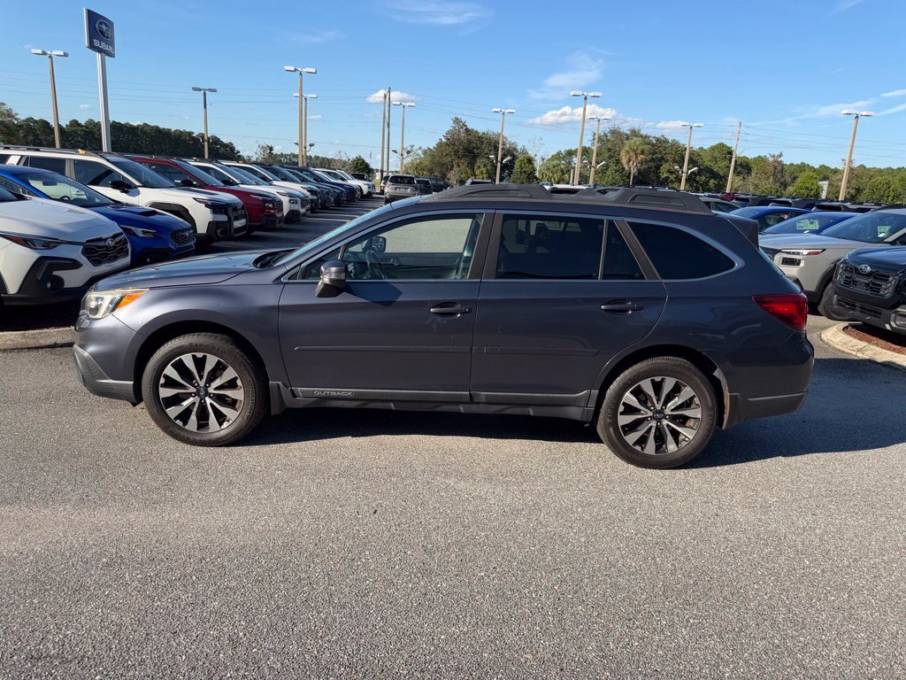 Used 2017 Subaru Outback 3.6R Limited AWD/4WD image 10