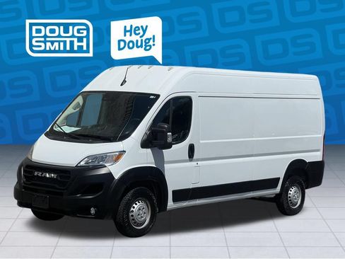 Used 2025 RAM ProMaster 2500 w/ Convenience Group FWD image 2